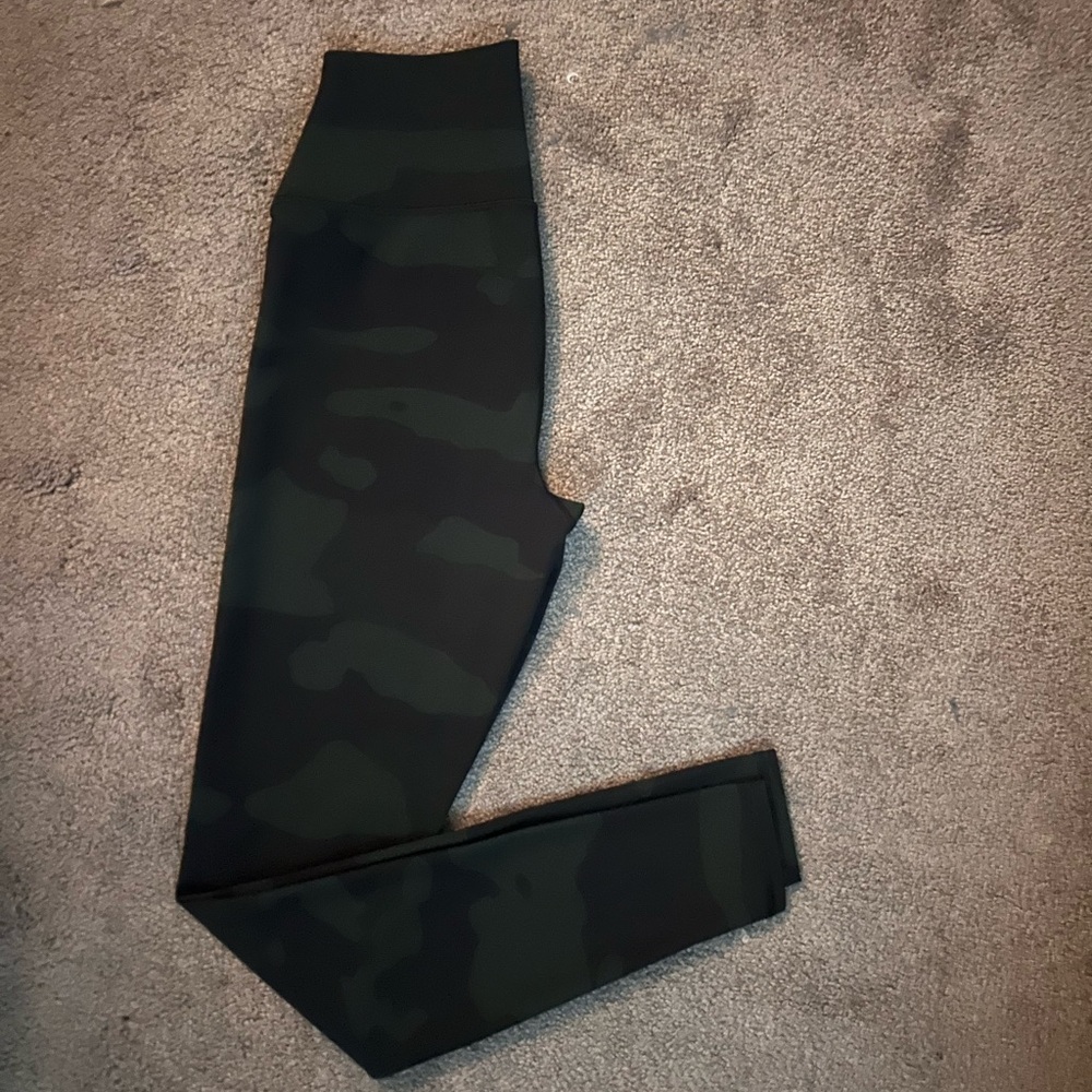 ALO Yoga Green and Black Leggings